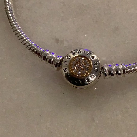 ❤️ PANDORA SIGNATURE BRACELET WITH 14K GOLD CIRCLE CLEAR CZ RETIRED BRAND NEW - Picture 3 of 4